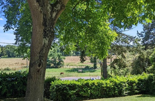Mesnil-sur-l'Estree House | Charming countryside escape 1 hour from Paris with hot tub