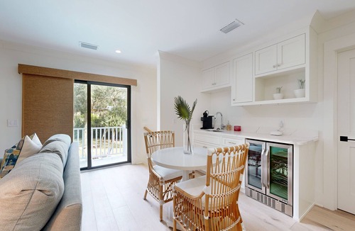 Sea Island Cottage | Charming Coastal Bungalow