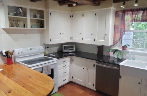 Niantic House | Charming coastal colonial, minutes from the beach!