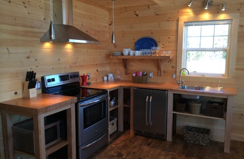 Baddeck House | Charming Coastal Cottage overlooking Baddeck Bay