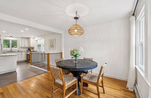 Portland House | Charming Coastal Falmouth 2BR Retreat – Minutes to Portland