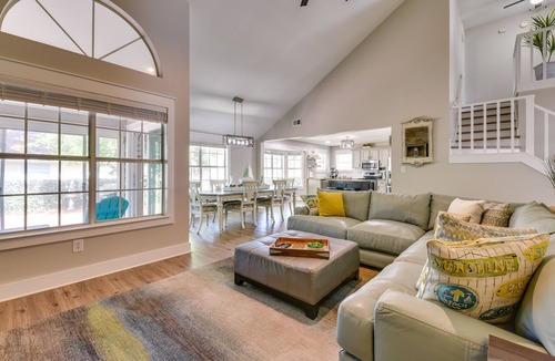 Niceville House | Charming Coastal Home: 6 Mi to Choctawhatchee Bay!