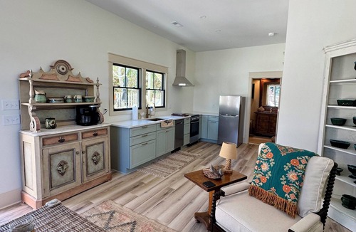 Salter Path Cottage | Charming Coastal 1 bedroom Cottage with pool access and steps to the beach