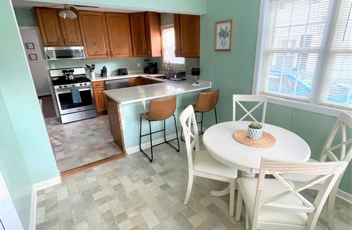 Port Crane House | Charming Colonial Home