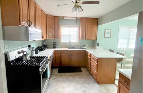 Port Crane House | Charming Colonial Home