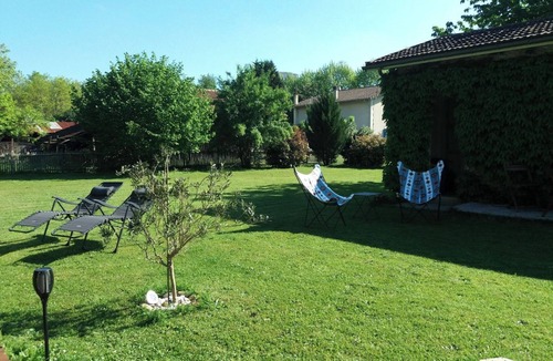 Bourriot-Bergonce Apartment | Charming, comfortable studio with jacuzzi