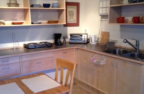 Ashland Cottage | Charming, Comfortable Garden Studio Above The University.