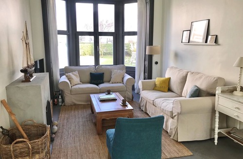 Houlgate House | CHARMING, COMFORTABLE HOUSE - SLEEPS 6 - 100 M FROM BEACH WITH GARDEN