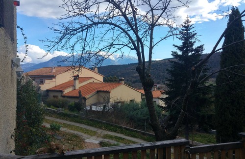 Campome Apartment | Charming comfortable studio at the foot of the Madres massif