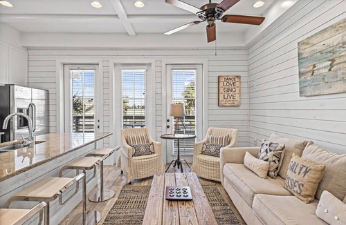 Cinnamon Shore Condo | Charming Condo@Cinnamon Shore w/Access to Beach, Pools & More Amenities!