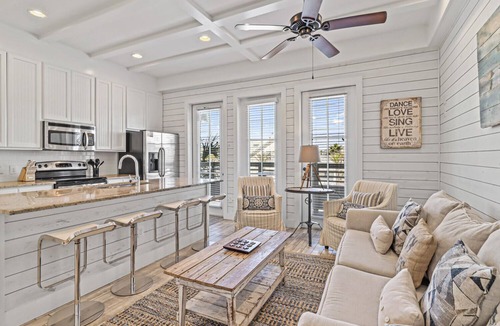 Cinnamon Shore Condo | Charming Condo@Cinnamon Shore w/Access to Beach, Pools & More Amenities!