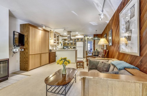 Downtown Condo | Charming condo in the core, dynamite location