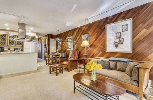 Downtown Condo | Charming condo in the core, dynamite location