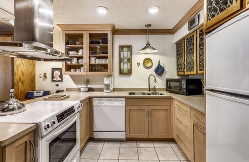 Downtown Condo | Charming condo in the core, dynamite location