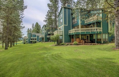 New Meadows Condo | Charming condo on the golf course. 15 min from McCall.