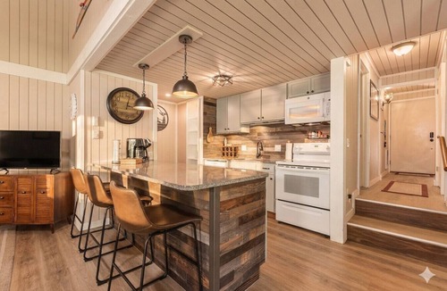 Bellaire House | Charming Condo with Pool | Game room | Close to Golf