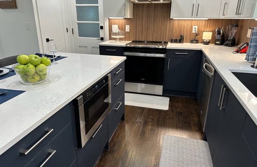 Middlefield House | Charming Connecticut Hideaway