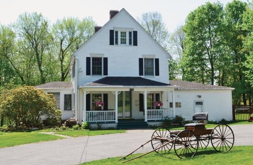Marble Dale House | CHARMING CONNECTICUT HOUSE! Gateway to New England. In foothills of Berkshires