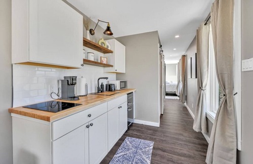 Pine Grove Apartment | Charming Container Getaway Amidst Rural Serenity