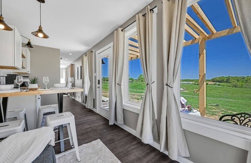 Pine Grove Apartment | Charming Container Getaway Amidst Rural Serenity