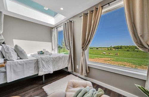 Pine Grove House | Charming Container Getaway Amidst Rural Serenity