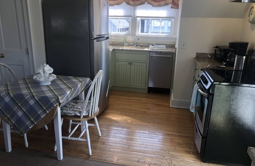 Nantucket Town Cottage | Charming Convenient & Affordable Prime 5-Star Rated In-Town Location