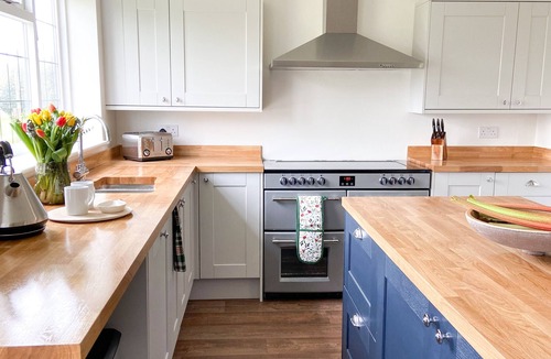 Godalming House | Charming Converted Five Bedroom Surrey Barn