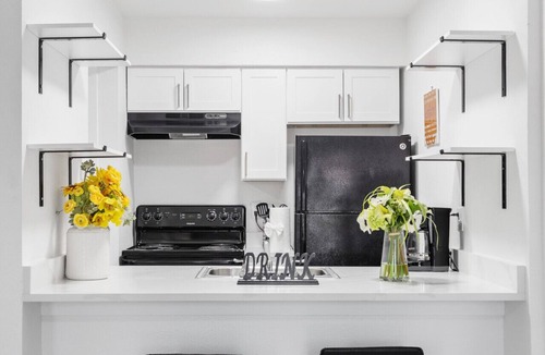 Park Central Apartment | CHARMING CORPORATE APARTMENT IN DFW!