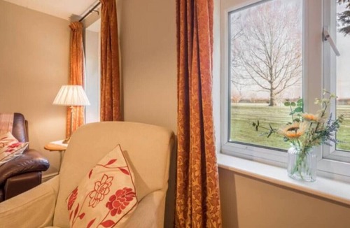 Littleport Apartment | Charming & Cosy - Bewick Cottage