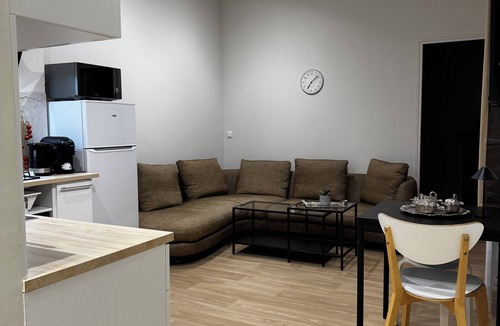 Gagny Apartment | Charming, cosy cottage near Paris and Disney