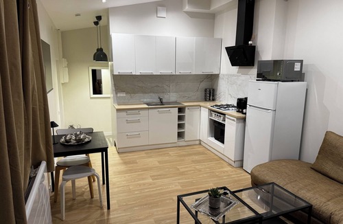 Gagny Apartment | Charming, cosy cottage near Paris and Disney