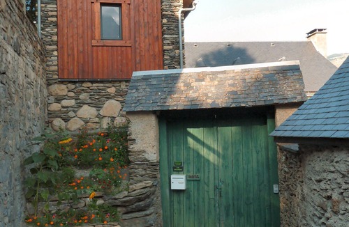 Cadeilhan-Trachere Cottage | charming cottage. 50m2 fully renovated for 4 people quiet