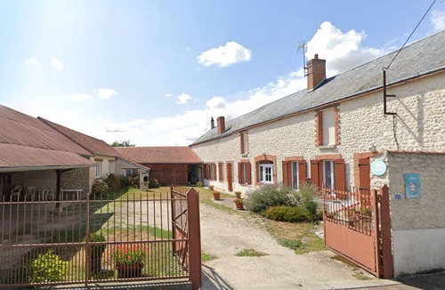 Sceaux-du-Gatinais Cottage | Charming Cottage with Garden, Near Paris & Orléans