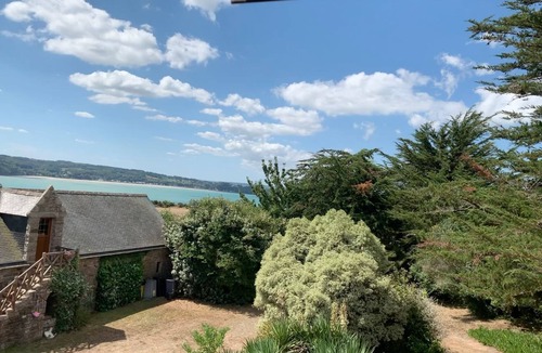 Tredrez-Locquemeau House | Charming cottage. Sea View Garden