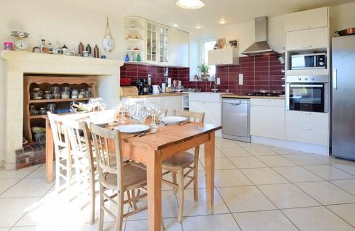 Conde-sur-Seulles House | Charming cottage with large garden and swimming pool.