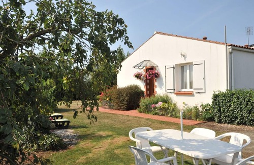 Saint-Jean-de-Monts Cottage | Charming Cottage with Garden, Near La Barre-de-Monts, Sleeps 5