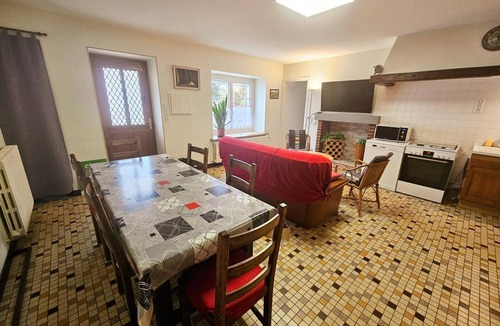 Vernou-sur-Brenne Cottage | Charming cottage near the Loire with WiFi and pets allowed