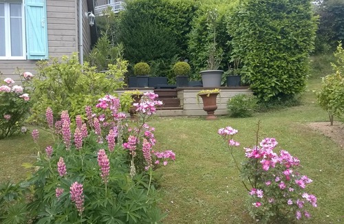 Veulettes-sur-Mer Cottage | Charming cottage 200 meters from the beach, in beautiful wooded property