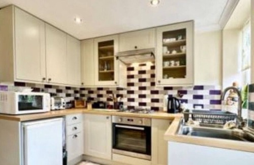 Galmpton House | Charming Cottage minutes from Brixham!