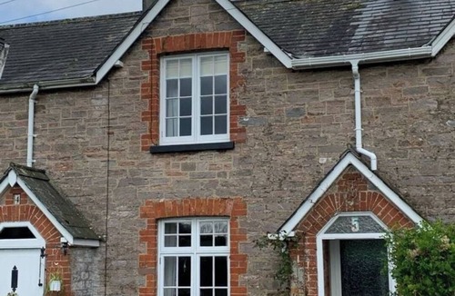 Galmpton House | Charming Cottage minutes from Brixham!