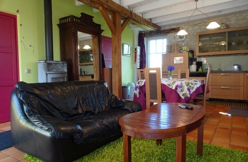 Civray-sur-Esves Cottage | Charming Cottage with Shared Pool, Sauna, and Garden in the Heart of Loire Valley