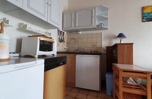 La Faute-sur-Mer House | Charming Cottage 400m from Beach with Terrace