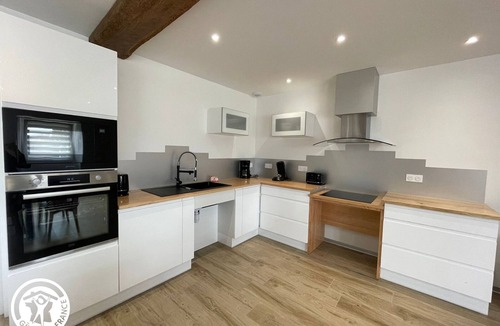 La Roche-sur-Yon Cottage | Charming cottage in Vendée with spa and sauna