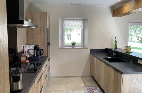 Thiel-sur-Acolin Cottage | Charming cottage in Thiel-sur-Acolin with garden and air conditioning