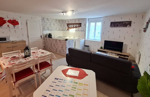 Choloy-Menillot Cottage | Charming cottage with parking - 2 guests in village center