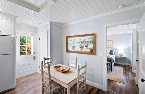 Batesville Cottage | Charming Cottage Near Vineyards