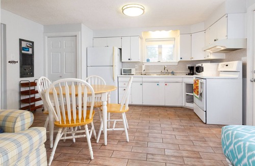 Kenyon House | Charming Cottage in Ocean Ridge