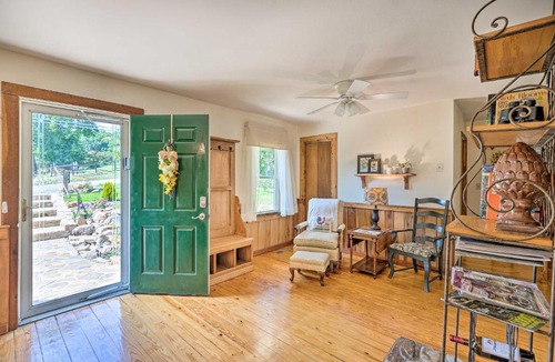 Nellysford House | Charming Cottage < 10 Mi to Wineries & Skiing!