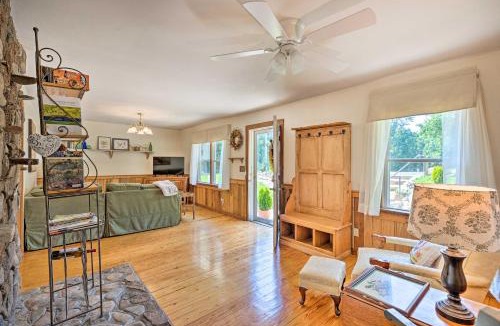 Nellysford House | Charming Cottage < 10 Mi to Wineries & Skiing!