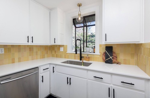 Mid City South Cottage | Charming Cottage, 2 mi. from Louisiana State University, restaurants & shopping!